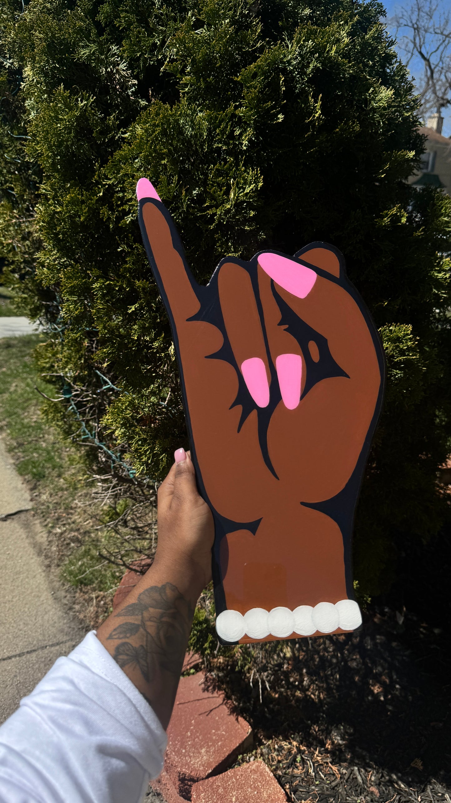 Alpha Kappa Alpha Hand Sign