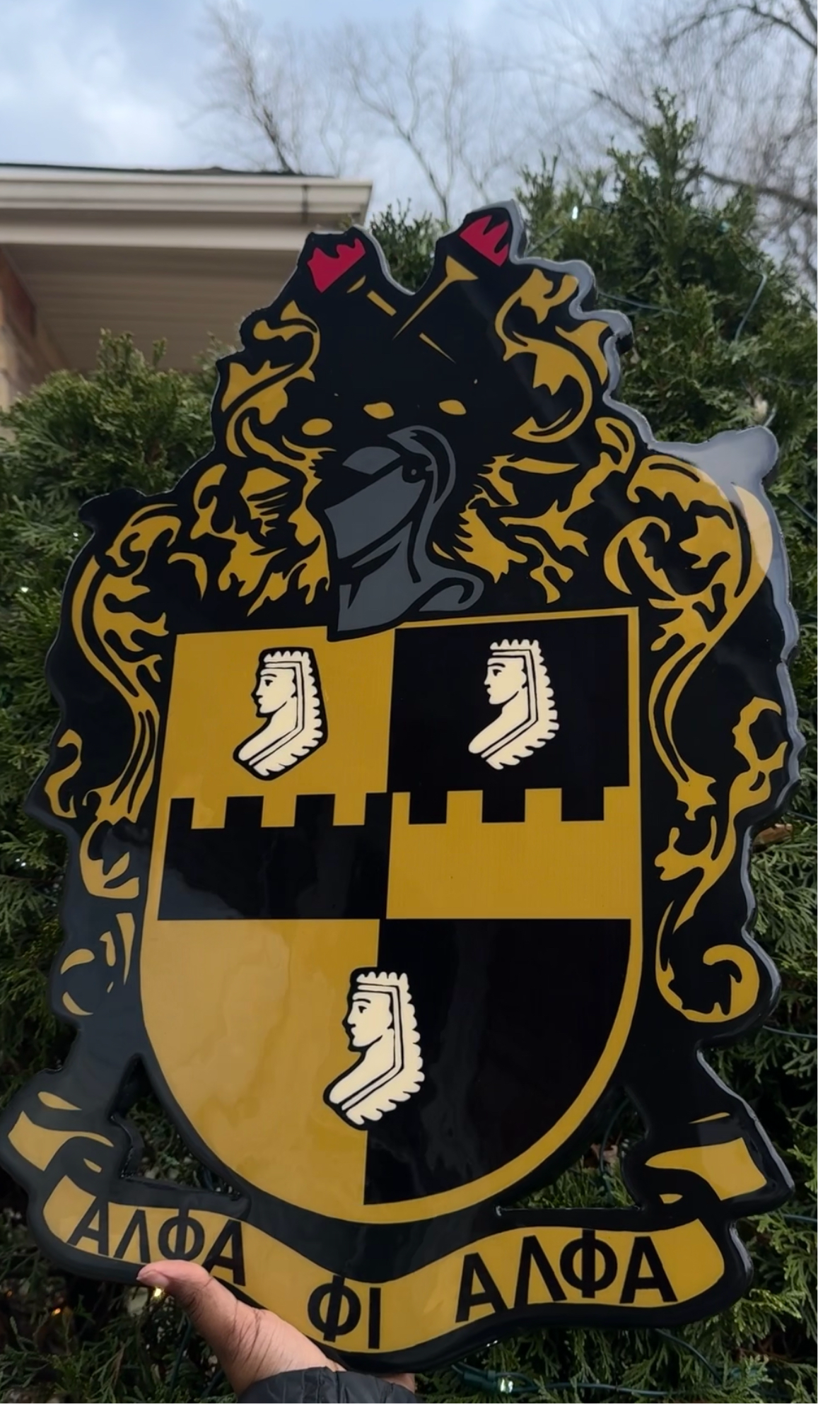 Alpha Phi Alpha Crest