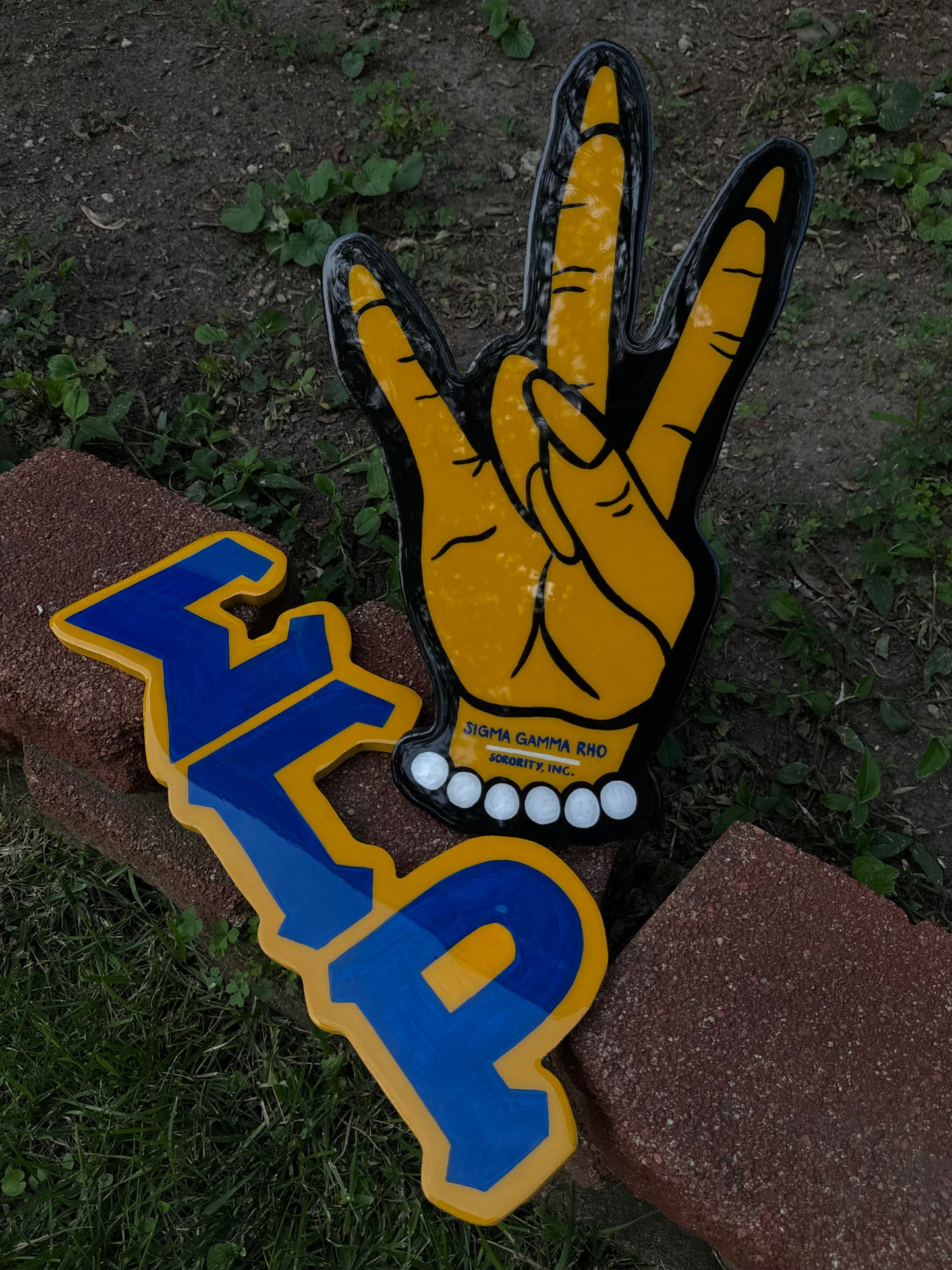 Sigma Gamma Rho Set