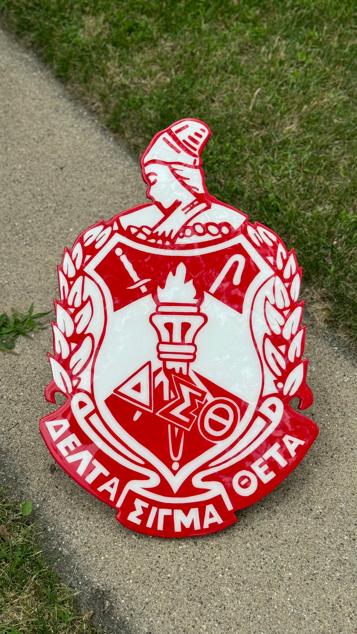 Delta Sigma Theta Crest